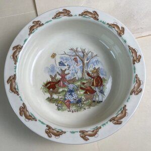 Royal Doulton Bunnykins “Flying Kites” Bone China Porridge Bowl 6.5″ Vintage